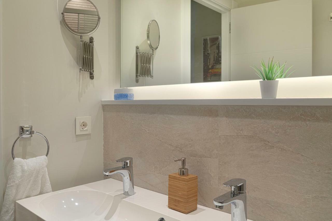 Suncity Teatro Premier Apartment Malaga Ngoại thất bức ảnh
